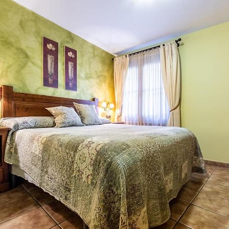 Apartamentos Casa Rivera อาอินซา ภายนอก รูปภาพ